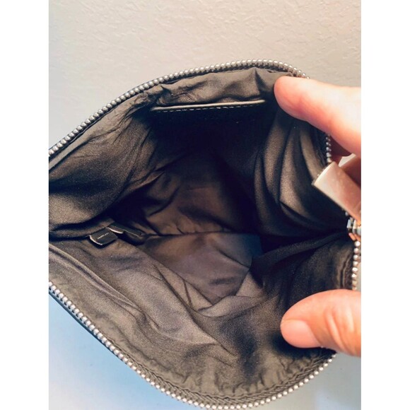 Express Crossbody Handbag with Chain Strap - Picture 6 of 10